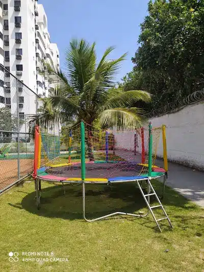 Pula pula / cama elástica disponível para locação